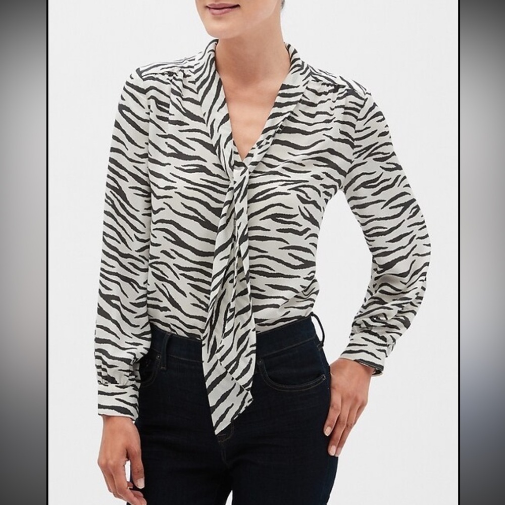 Banana Republic Zebra Print Tie-Neck Blouse Petite Small